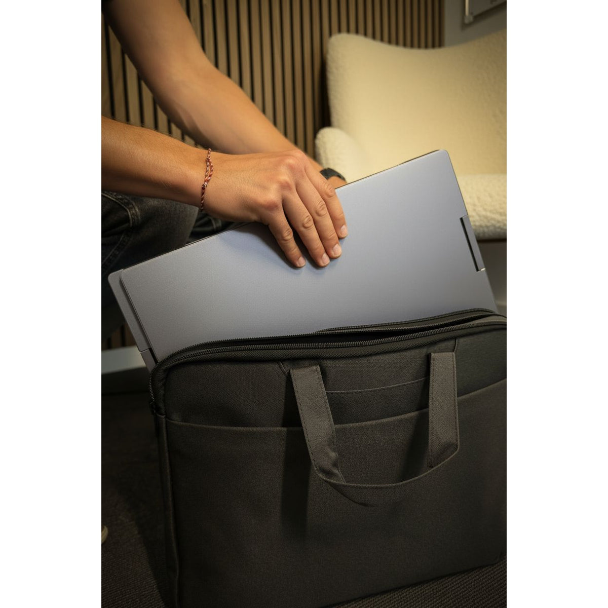 Laptop & Screen Bag with Shoulder Strap